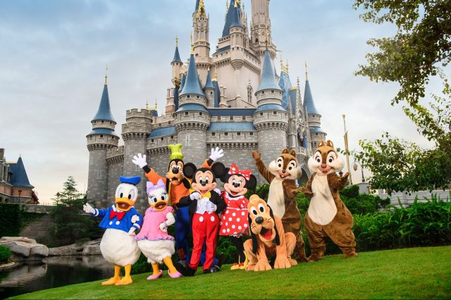 Fab Five and VIPs in front of Cinderella's Castle © Disney | Run to the ...